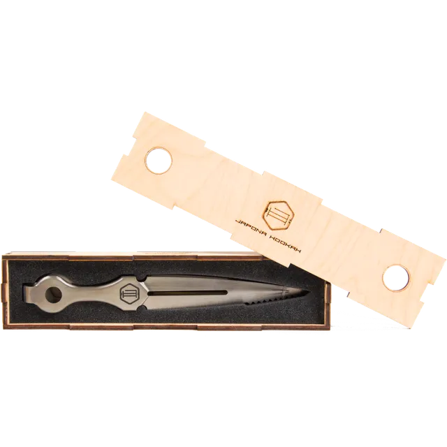 japona-tongs-kohlezange-23-cm-klingen-design-graviert image 1